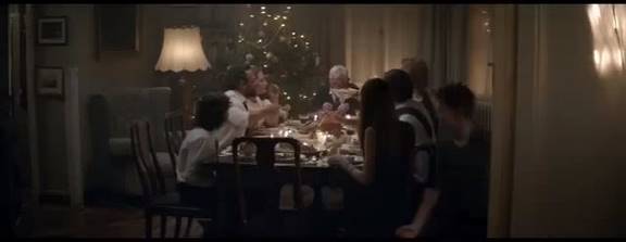 Дедушка очень хотел собрать всю свою семью вместе за рождественским столом. Но повод, по которому все собрались оказался безрадостным.