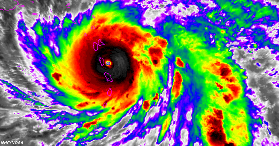 Новый ураган Мария сровнял с землёй целую страну на Карибах и движется дальше
