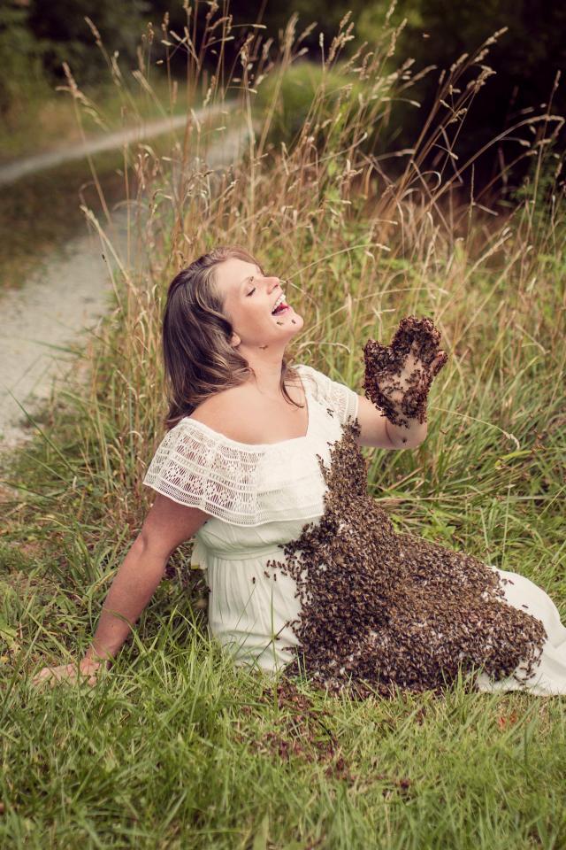 Беременная девушка устроила самую скандальную фотосессию и выложила в Сеть