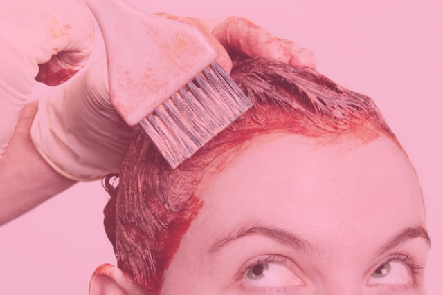 Новое исследование показало, что краски для волос, выпрямители и релаксаны повышают риск развития рака молочной железы!