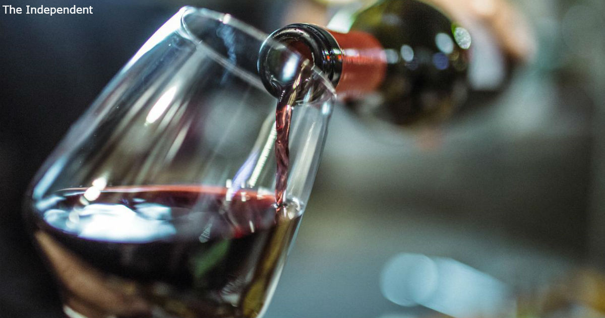 1 бокал вина в день увеличивает риск ранней смерти на 20%. Так что забудьте про его пользу!
