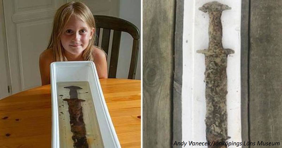 8 летняя девочка нашла в озере меч, которому 1500 лет