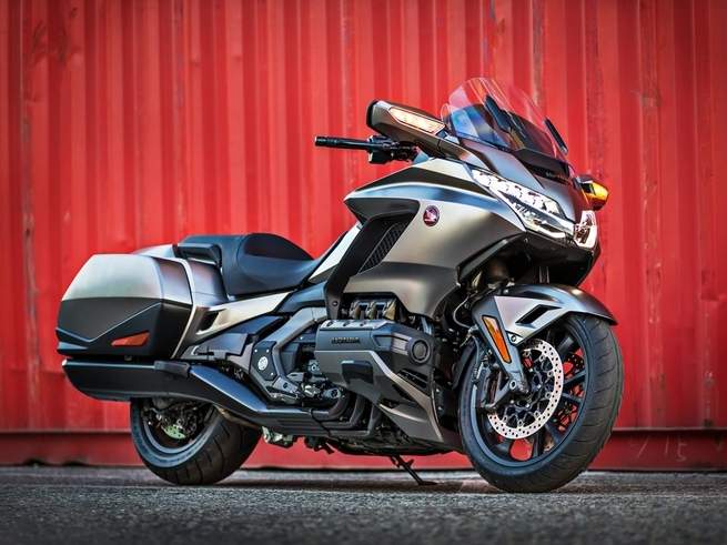 Honda Gold Wing   люксовый «пожиратель расстояний»