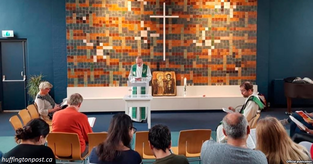 Церковь в Гааге ведет службу 30 дней без перерыва   чтобы спасти семью из Армении