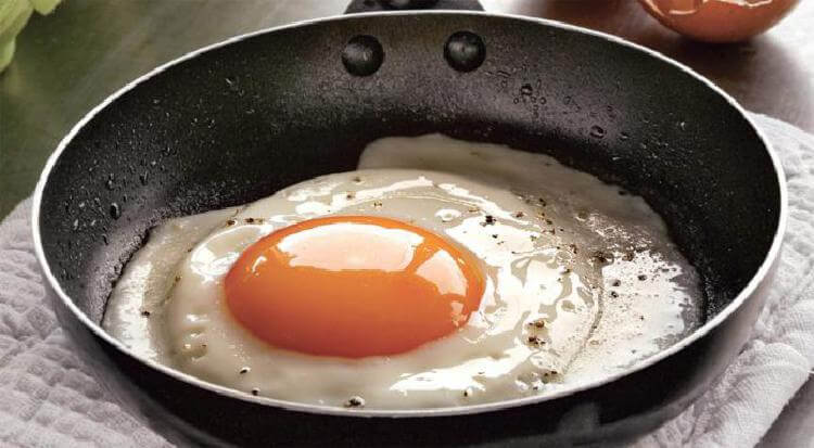 Дядя, который 30 лет отработал поваром: «Солите не яичницу, а масло, на котором она жарится!»