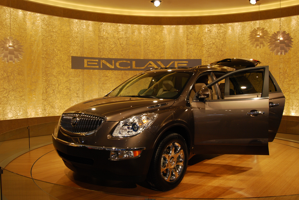 Buick Enclave: фото, описание, характеристики, особенности автомобиля и отзывы