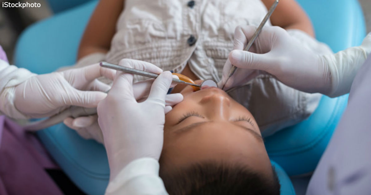 1200 детей случайно заразили ВИЧ и гепатитом в школьной стоматологии