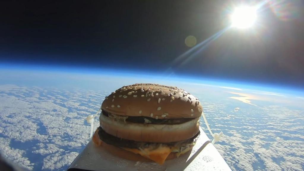 После пребывания в космосе вкус бургера стал неприятным: странный эксперимент