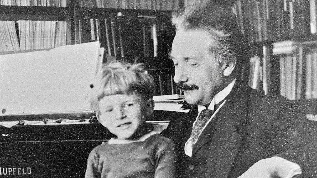 Эйнштейн дал сыну совет по эффективному обучению, который пригодится каждому из нас