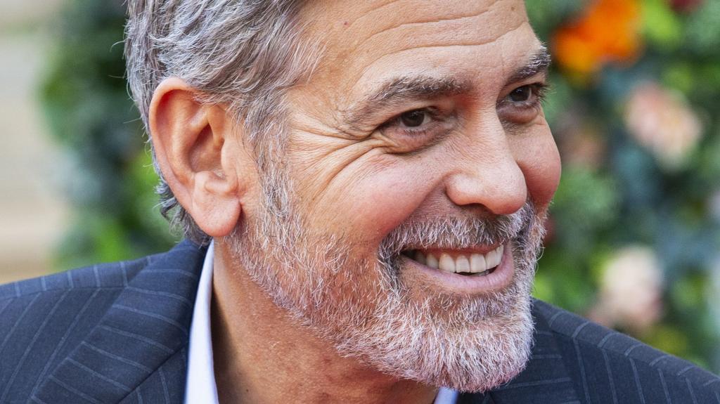 Джордж Клуни удивил своих 14 друзей, раздав каждому по 1 млн долларов