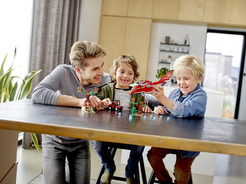 Семейные игры: исследователи установили, что счастливые семьи часто веселятся вместе