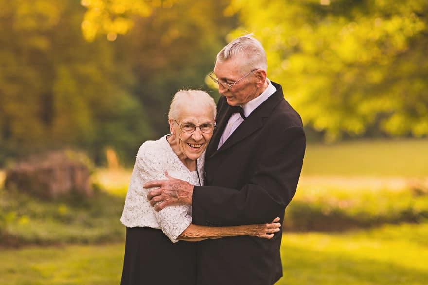Влюбленные супруги устроили фантастическую фотосессию в честь 65 лет со дня их свадьбы