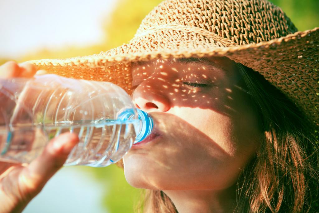 Когда хочется пить: 7 напитков, эффективно утоляющих жажду в жаркие летние дни