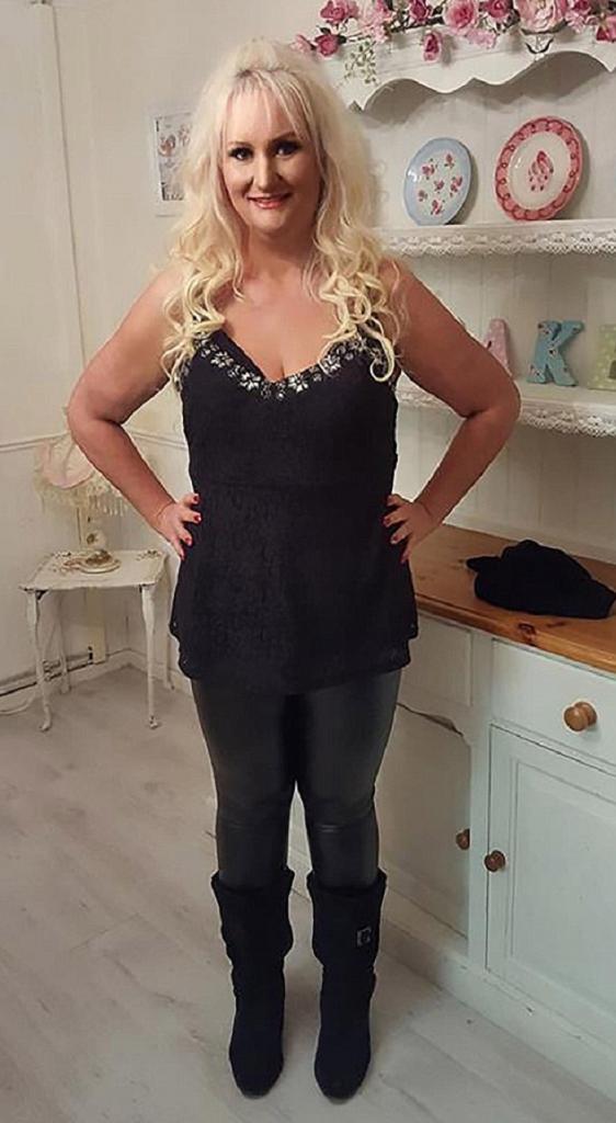 49-летняя брюнетка решилась на кардинальные перемены и перевоплотилась в эффектную блондинку