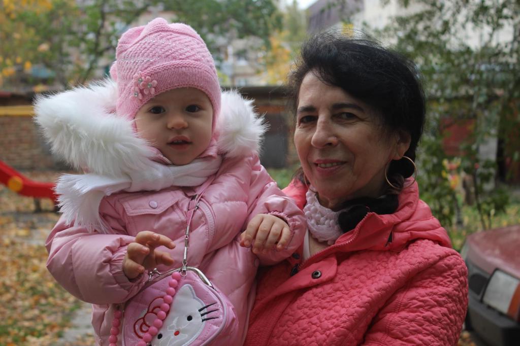 Врачи отговаривали 60-летнюю женщину рожать. Как сегодня живет Галина Шубенина, дочери которой уже 4 года