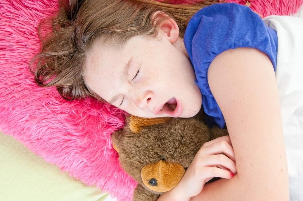Польза дневного сна для детей 10-12 лет доказана: он улучшает умственные способности и делает более счастливыми