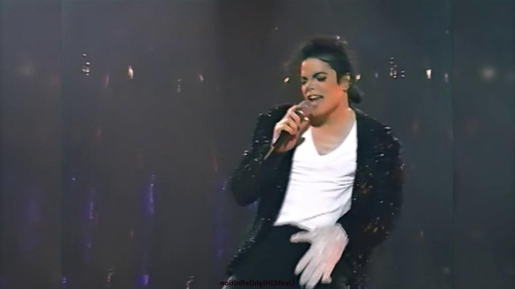 Майкл Джексон репетирует дома Billie Jean (неизвестное ранее видео от 1984)