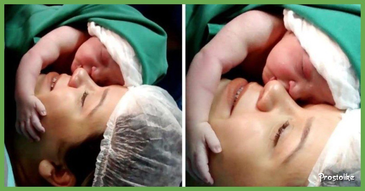 Новорожденный малыш обнимает свою маму сразу после родов