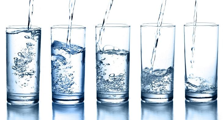 Пить или не пить? Почему чрезмерное употребление воды опаснее, чем обезвоживание