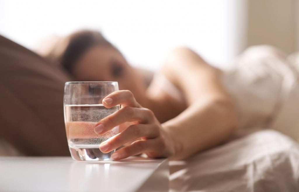 Что произойдет с организмом, если каждое утро выпивать стакан воды натощак: результаты эксперимента