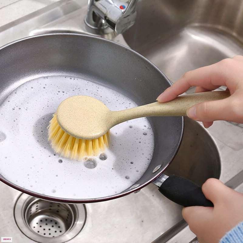 Щетка для мытья посуды против губки: какой вариант лучше