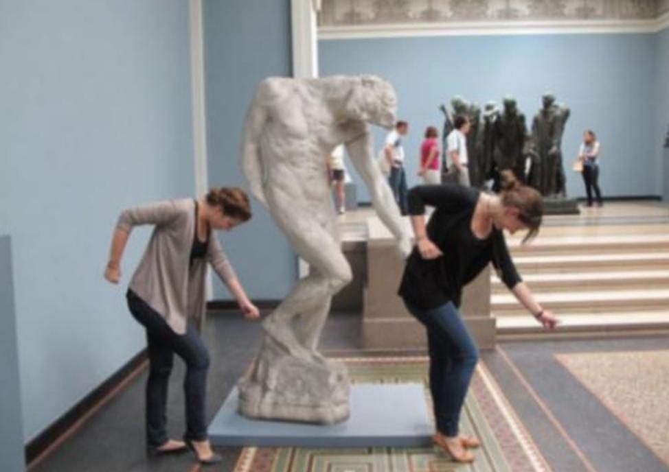10 людей с чувством юмора, которые удачно подшутили над скульптурами