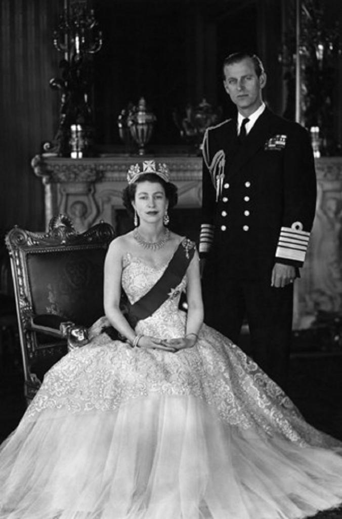 Несколько фактов из жизни королевской семьи, о которых Елизавета II хотела бы забыть