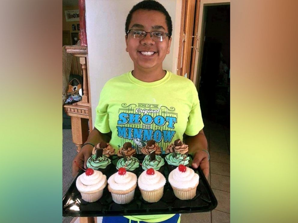 Девятиклассник целый год выпекал на продажу кексы и заработал 5000 $. Ему очень хотелось отметить день рождения мечты