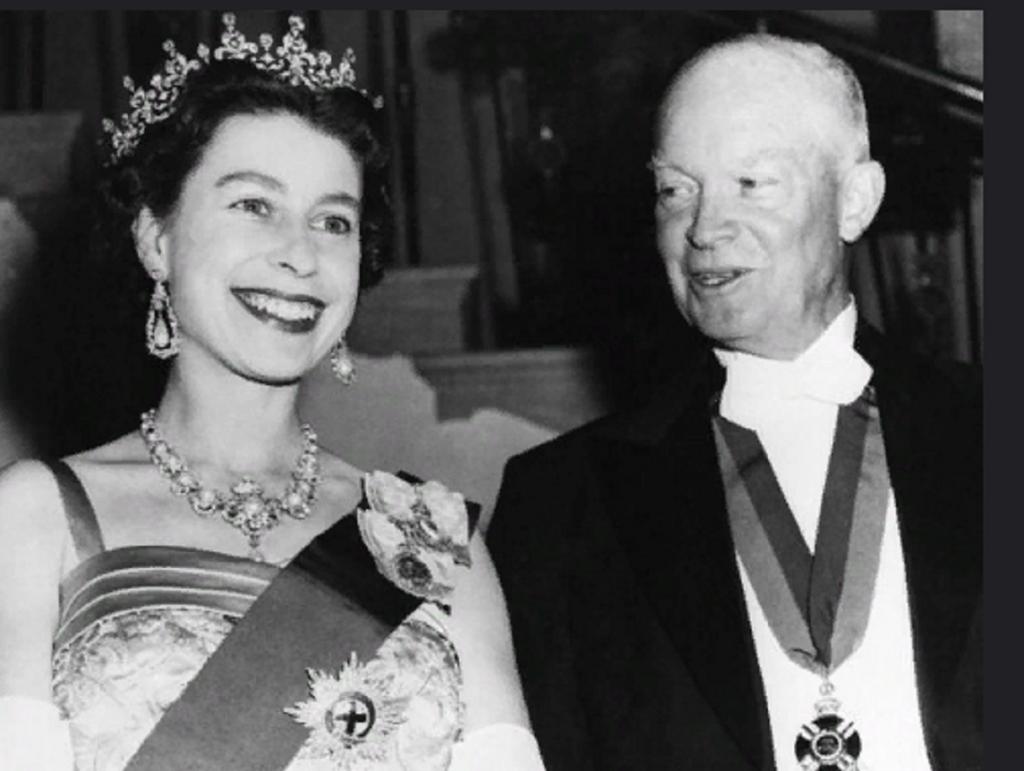 Монарх-долгожитель: как Елизавета II приветствовала 12 президентов США