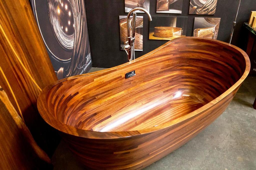 Деревянные ванны потрясающей красоты делает бывший строитель лодок