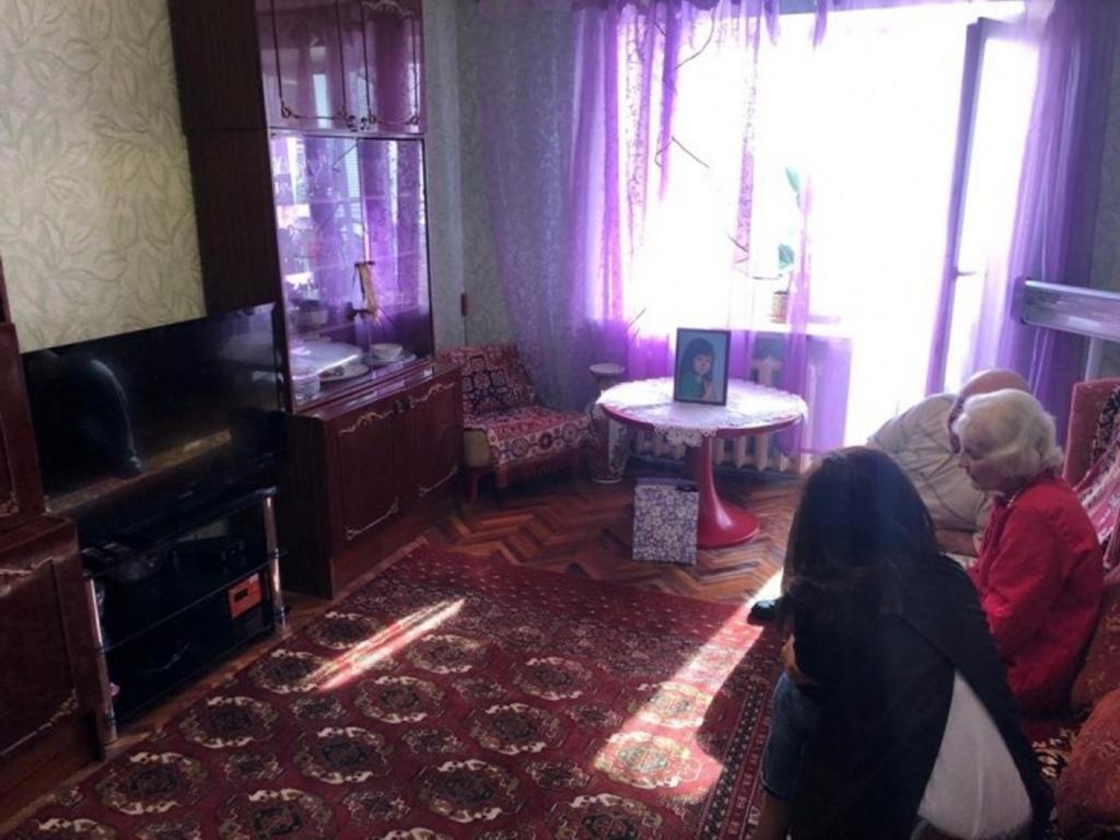 Родители Владимира Зеленского показали свою квартиру: интерьер оказался неожиданным