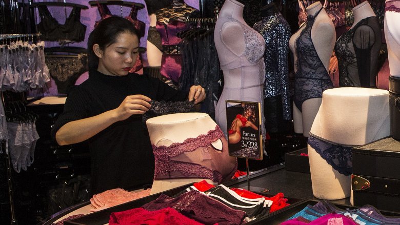 Белье Victoria’s Secret уже не то: что нужно знать потенциальным покупательницам перед походом в магазин. Стоит ли переплачивать за бренд