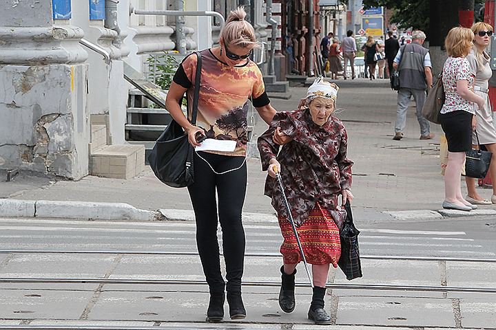 Обычный день, сына не берут в сад, бывший муж не помогает…Шла по улице и помогла бабуле, которая не могла перейти дорогу…