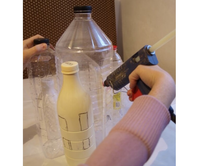Не выбрасывайте пластиковые бутылки! Я расскажу, как из них сделать сказочный замок для детей