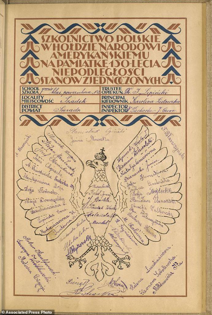 В 1926 году Польша отправила Америке поздравительную открытку, подписанную 5,5 миллиона польских граждан