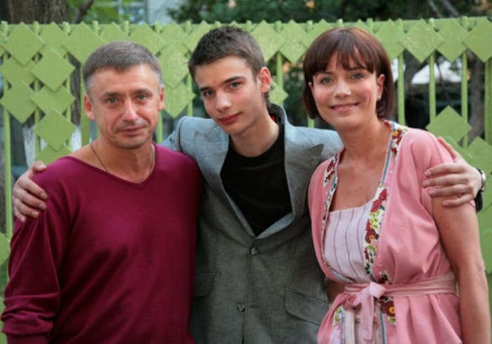 Почему сын Олега Табакова перестал общаться с отцом и чем сейчас занимается Антон Табаков