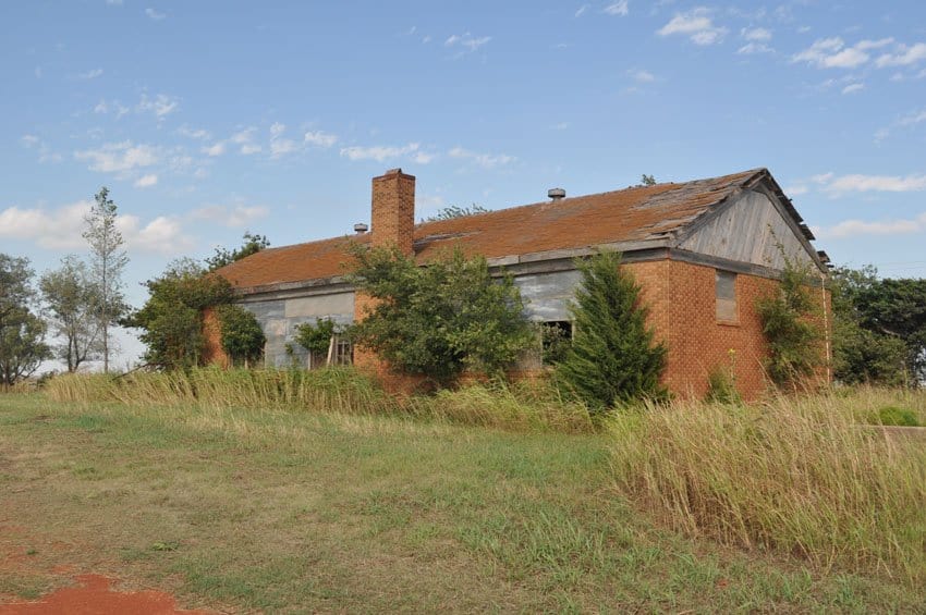 Город-призрак Ловелл в Оклахоме: заброшенное поселение, но его история продолжается