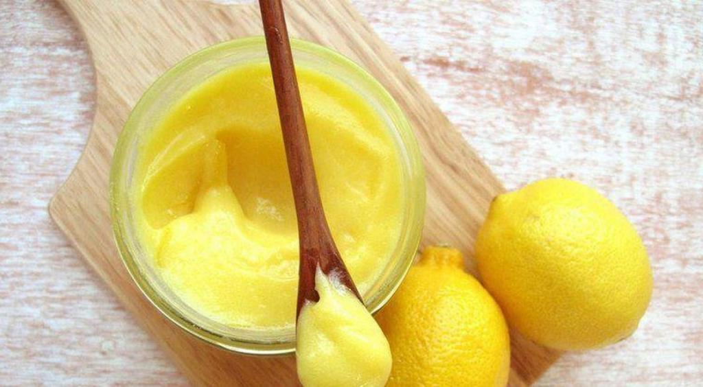 Вместо мороженого: как приготовить вкусный лимонный крем за 1 минуту