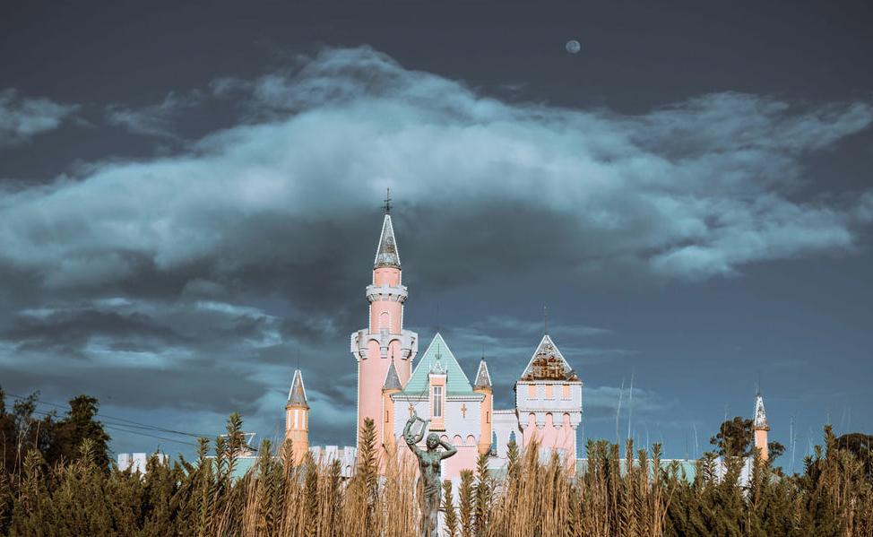 Японцы пытались сделать копию  Диснейленда , но не смогли. Nara Dreamland   самый известный заброшенный парк