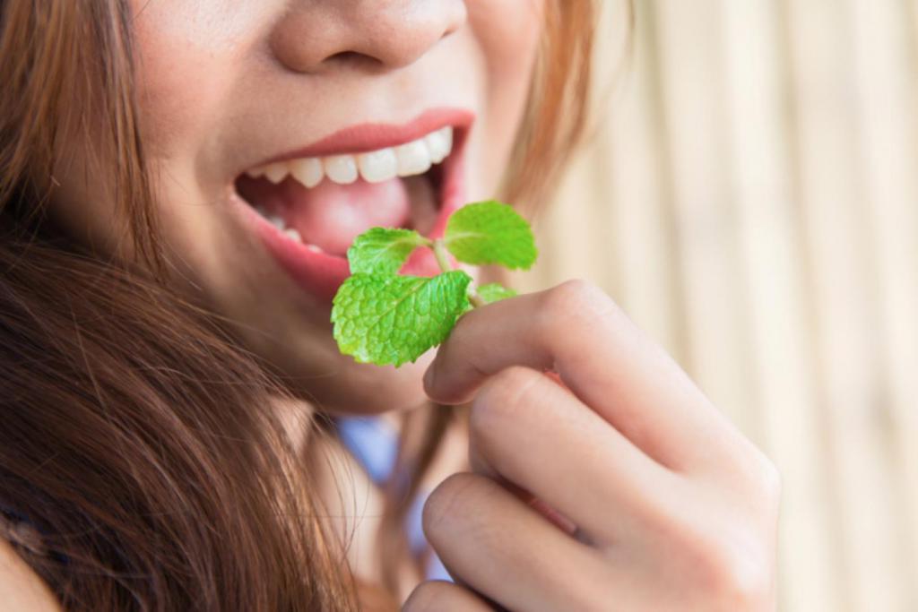 Болит зуб мудрости? 10 эффективных подручных средств, которые помогут победить боль