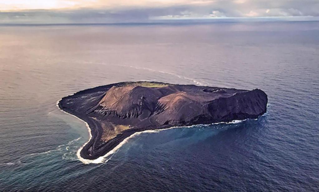 Таинственный остров, который закрыт для посещения: как выглядит это место (фото)