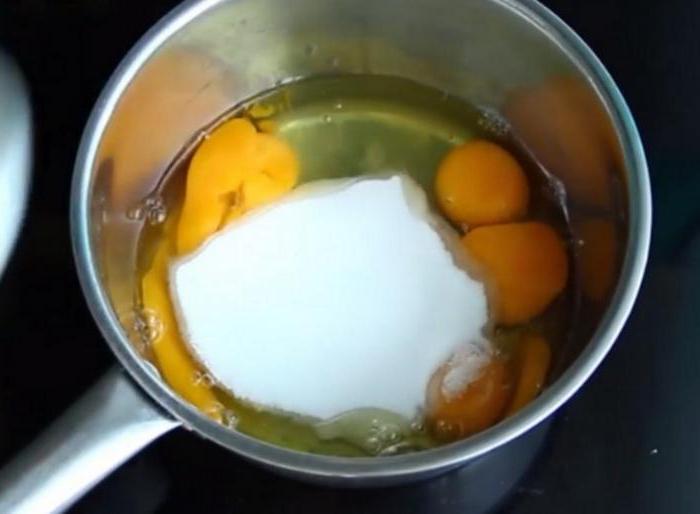Вместо мороженого: как приготовить вкусный лимонный крем за 1 минуту