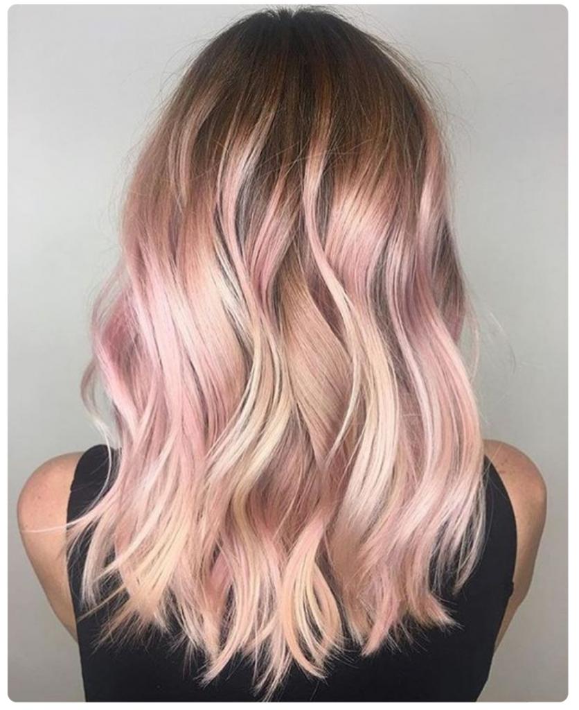 Розовое золото   осенний тренд в окрашивании волос. Как носить этот оттенок?
