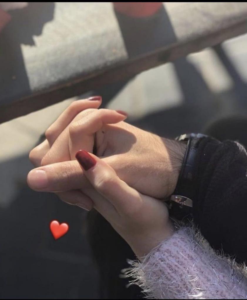 То, как вы держитесь за руки, раскрывает больше секретов отношений в паре, чем вы думаете