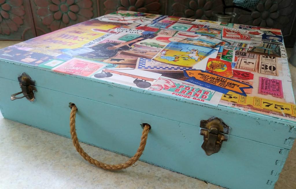 Дочь обожает декупаж. Недавно она обновила старый деревянный чемодан: теперь он отлично вписывается в интерьер