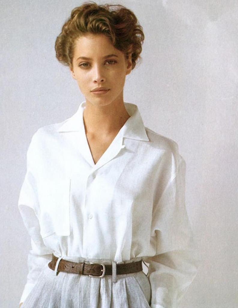 Е женщину. Кристи Тарлингтон в молодостт. Christy Turlington в молодости. Модель 90-х Кристи Тарлингтон. Кристи Тарлингтон в юности.