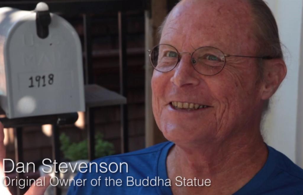 Мужчина поставил статую Будды, и это изменило район: вместо мусора теперь красота и чистота