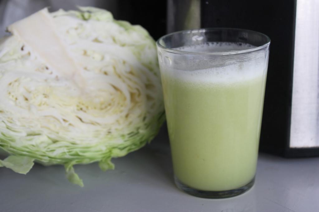 Сок из капусты, свеклы и лука: диетолог рассказала, как летом очистить организм свежими овощами