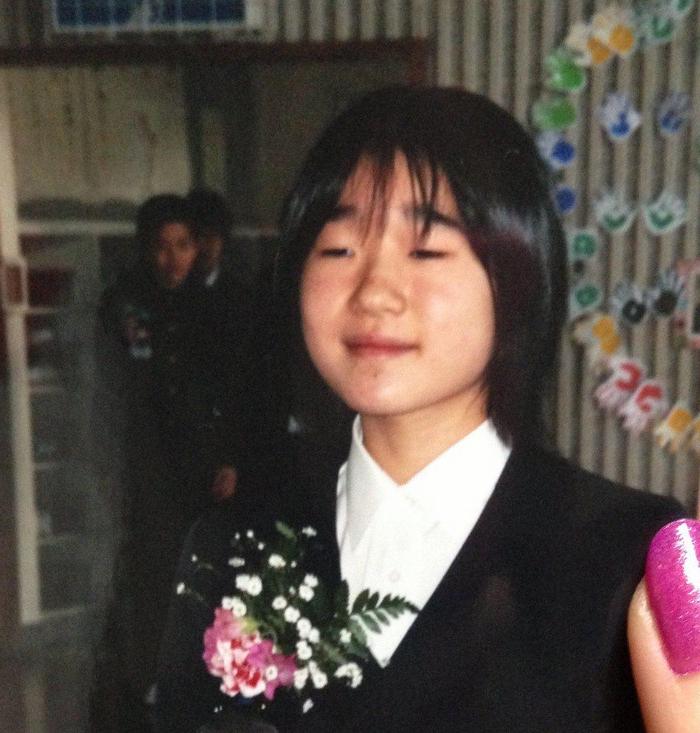 Японку дразнили в школе из за некрасивой внешности. Она решила измениться и стала невероятной красавицей