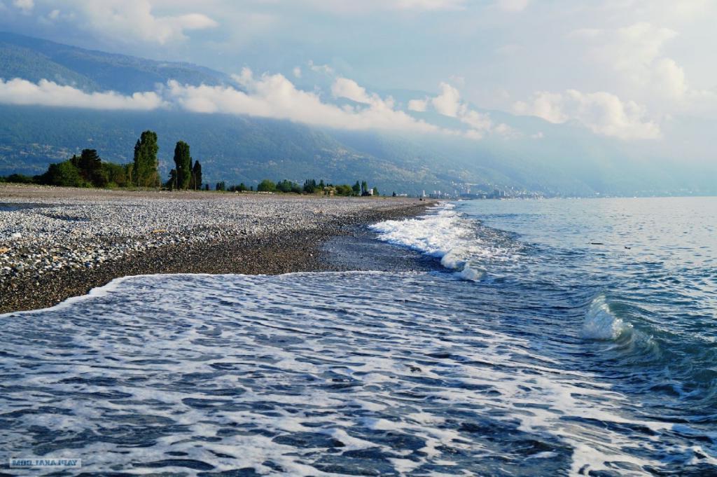Алахадзы - настоящий рай для любителей чистого моря и галечного пляжа: делюсь своим опытом пребывания в красивейшем уголке Абхазии